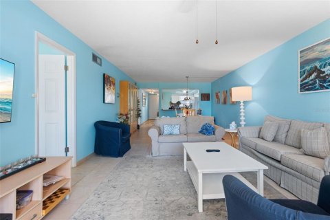Condo in Sarasota, Florida, 2 bedrooms  № 2207768 - photo 2