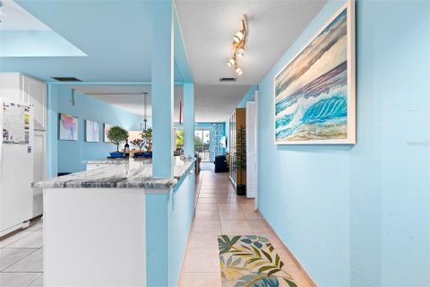 Condo in Sarasota, Florida, 2 bedrooms  № 2207768 - photo 18