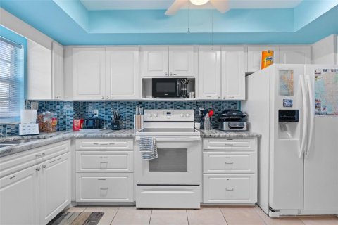 Condo in Sarasota, Florida, 2 bedrooms  № 2207768 - photo 20