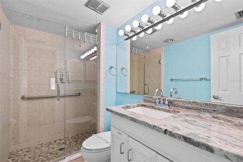 Condo in Sarasota, Florida, 2 bedrooms  № 2207768 - photo 14