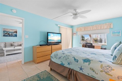 Condo in Sarasota, Florida, 2 bedrooms  № 2207768 - photo 11