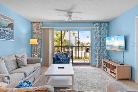 Condo in Sarasota, Florida, 2 bedrooms  № 2207768 - photo 3