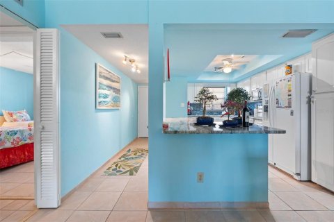 Condo in Sarasota, Florida, 2 bedrooms  № 2207768 - photo 22