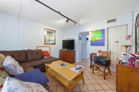 Commercial property in Clearwater, Florida 2 bedrooms, 118.54 sq.m. № 2113802 - photo 14