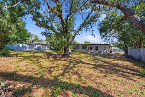 Commercial property in Clearwater, Florida 2 bedrooms, 118.54 sq.m. № 2113802 - photo 6