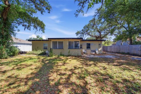 Commercial property in Clearwater, Florida 2 bedrooms, 118.54 sq.m. № 2113802 - photo 9