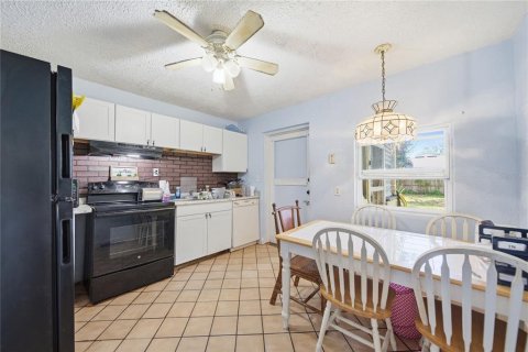 Commercial property in Clearwater, Florida 2 bedrooms, 118.54 sq.m. № 2113802 - photo 17