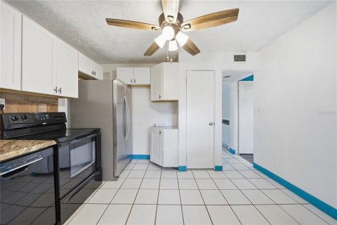 Commercial property in Clearwater, Florida 2 bedrooms, 118.54 sq.m. № 2113802 - photo 24