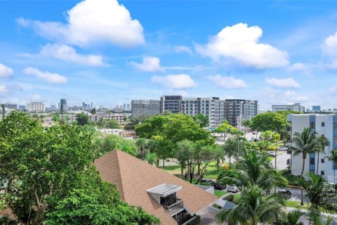 Condo in North Miami, Florida, 1 bedroom  № 1686189 - photo 23