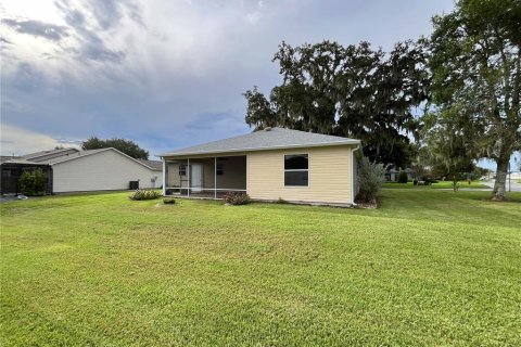 House in The Villages, Florida 2 bedrooms, 106.65 sq.m. № 1917899 - photo 6