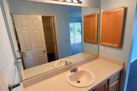 House in The Villages, Florida 2 bedrooms, 106.65 sq.m. № 1917899 - photo 17
