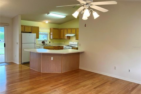 House in The Villages, Florida 2 bedrooms, 106.65 sq.m. № 1917899 - photo 10