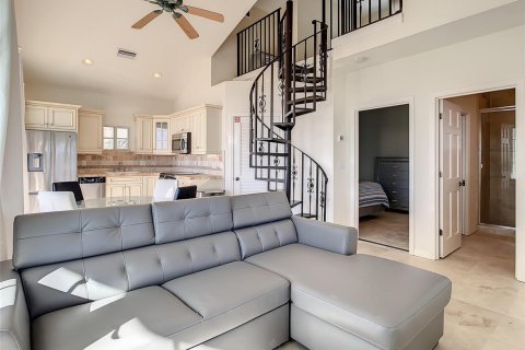 House in Vero Beach, Florida 4 bedrooms, 215.9 sq.m. № 2250360 - photo 24