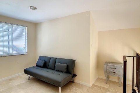 House in Vero Beach, Florida 4 bedrooms, 215.9 sq.m. № 2250360 - photo 30