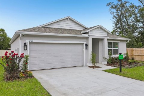 House in Edgewater, Florida 4 bedrooms, 174.28 sq.m. № 2157577 - photo 2