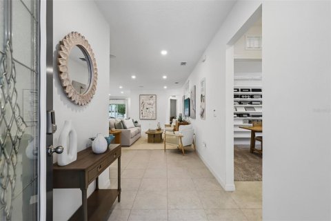 House in Edgewater, Florida 4 bedrooms, 174.28 sq.m. № 2157577 - photo 27