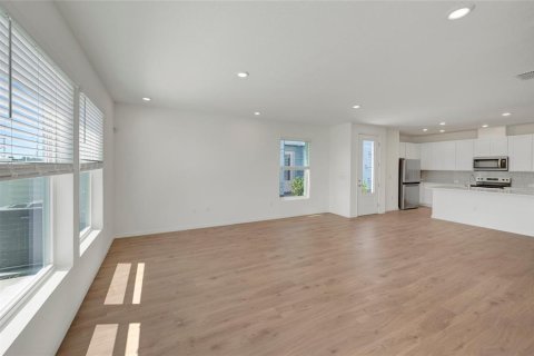 Купить таунхаус в Аполло-Бич, Флорида 3 комнаты, 150.41м2, № 2220920 - фото 7