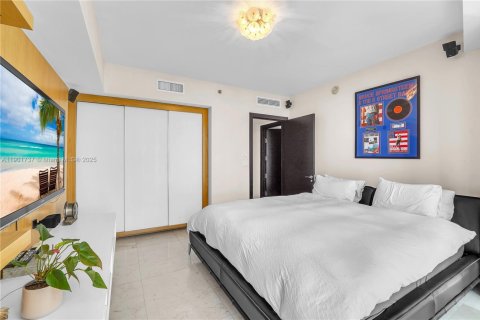 Condo in Miami, Florida, 3 bedrooms  № 1953237 - photo 30