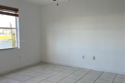 Снять в аренду виллу или дом в Дорал, Флорида 3 спальни, 195.47м2, № 1974162 - фото 13