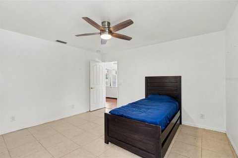 House in North Port, Florida 3 bedrooms, 132.48 sq.m. № 2238452 - photo 15
