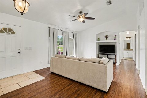 House in North Port, Florida 3 bedrooms, 132.48 sq.m. № 2238452 - photo 4