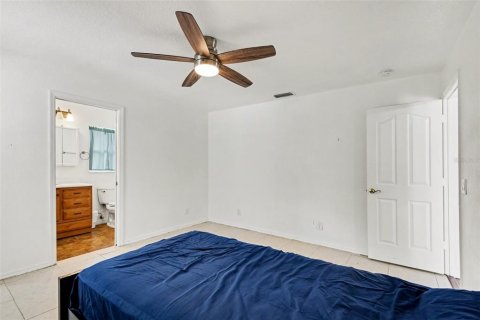 House in North Port, Florida 3 bedrooms, 132.48 sq.m. № 2238452 - photo 16