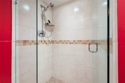 Condominio en venta en Miami Beach, Florida, 2 dormitorios, 133.78 m2 № 1756425 - foto 29