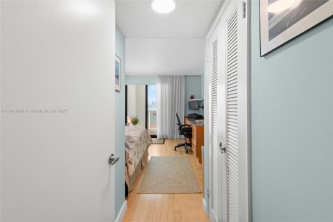 Condominio en venta en Miami Beach, Florida, 2 dormitorios, 133.78 m2 № 1756425 - foto 26