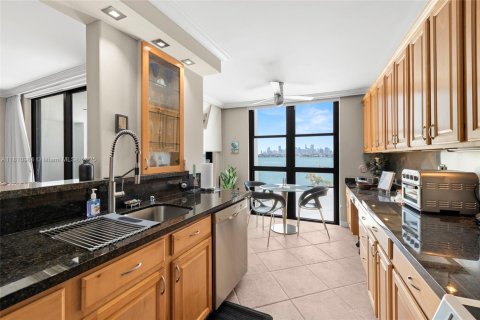 Condominio en venta en Miami Beach, Florida, 2 dormitorios, 133.78 m2 № 1756425 - foto 18