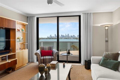 Condominio en venta en Miami Beach, Florida, 2 dormitorios, 133.78 m2 № 1756425 - foto 3