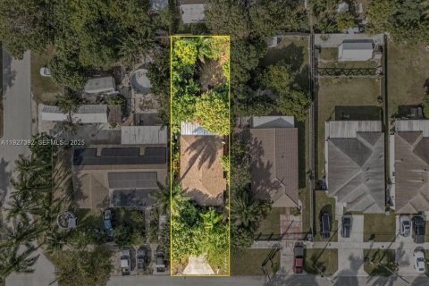 House in Florida City, Florida 3 bedrooms, 111.11 sq.m. № 1986267 - photo 3