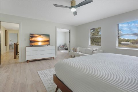 House in Sarasota, Florida 4 bedrooms, 284.1 sq.m. № 1560930 - photo 25
