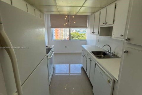 Copropriété à louer à Miami, Floride: 2 chambres, 113.53 m2 № 1956686 - photo 14