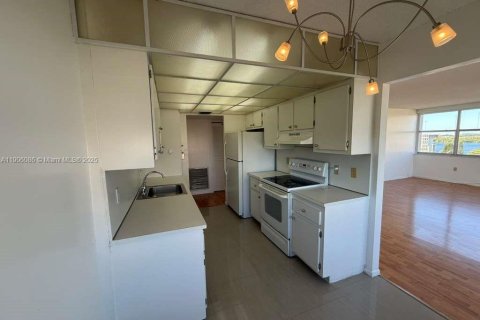 Copropriété à louer à Miami, Floride: 2 chambres, 113.53 m2 № 1956686 - photo 15