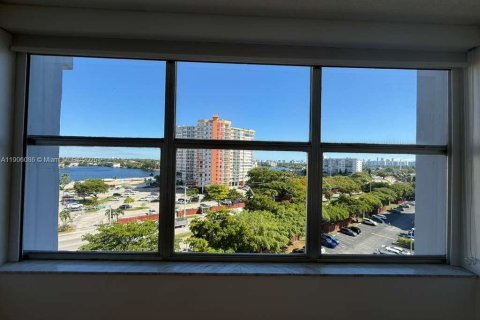 Copropriété à louer à Miami, Floride: 2 chambres, 113.53 m2 № 1956686 - photo 9