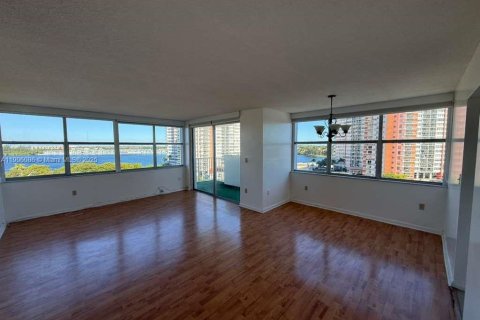 Copropriété à louer à Miami, Floride: 2 chambres, 113.53 m2 № 1956686 - photo 7