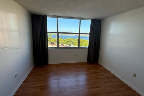 Copropriété à louer à Miami, Floride: 2 chambres, 113.53 m2 № 1956686 - photo 11