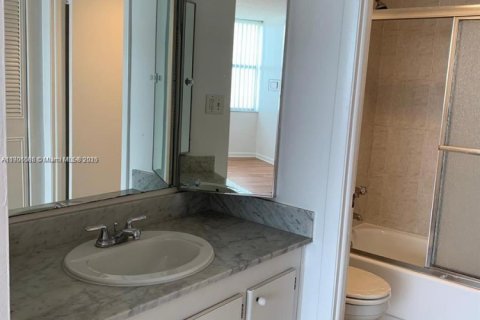 Copropriété à louer à Miami, Floride: 2 chambres, 113.53 m2 № 1956686 - photo 19