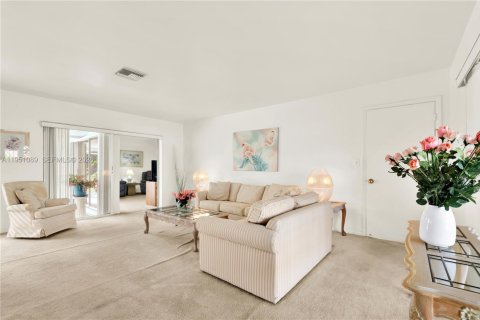 Купить виллу или дом в Майами, Флорида 4 спальни, 176.98м2, № 2006526 - фото 19