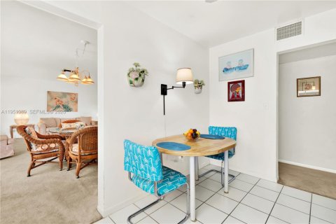 Купить виллу или дом в Майами, Флорида 4 спальни, 176.98м2, № 2006526 - фото 15