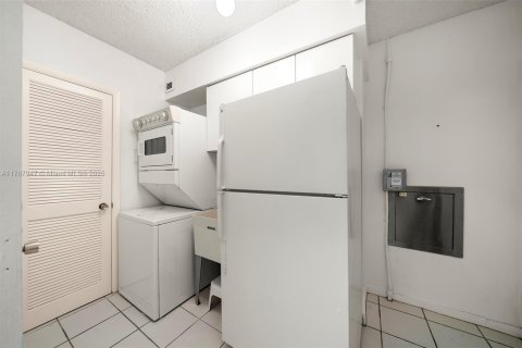 Condo in Miami Beach, Florida, 3 bedrooms  № 1698862 - photo 21