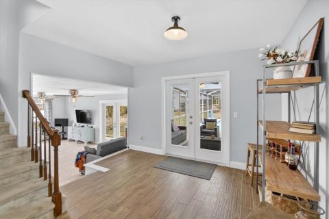 House in Brandon, Florida 4 bedrooms, 213.68 sq.m. № 2157320 - photo 6