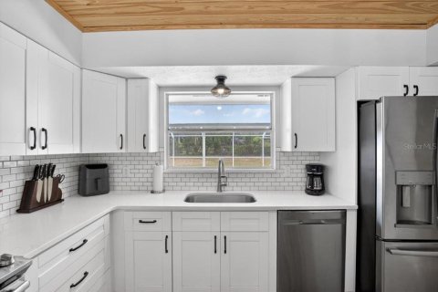 House in Brandon, Florida 4 bedrooms, 213.68 sq.m. № 2157320 - photo 11