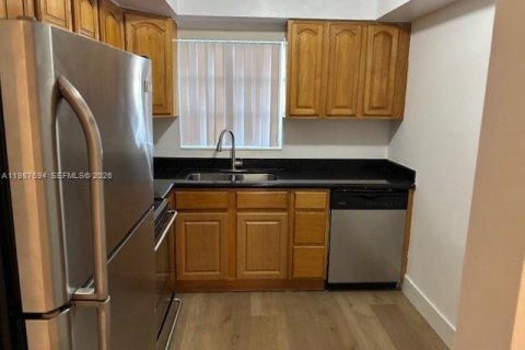 Снять в аренду кондоминиум в Майами, Флорида 2 спальни, 69.68м2, № 2048938 - фото 7