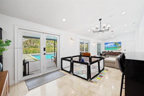 Villa ou maison à vendre à Miami Lakes, Floride: 5 chambres, 306.39 m2 № 1887764 - photo 12