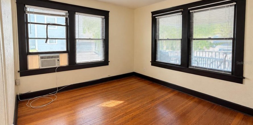 Appartement à Saint Petersburg, Floride 1 chambre, 55.74 m2 № 2421715