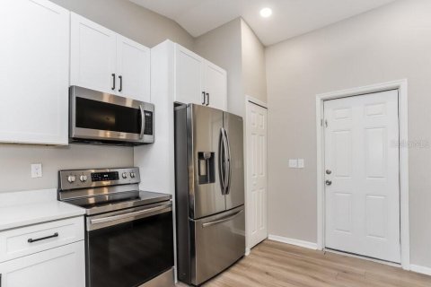 Villa ou maison à louer à Largo, Floride: 3 chambres, 124.95 m2 № 2420461 - photo 6