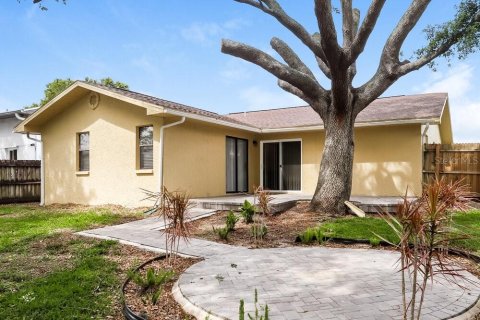 Villa ou maison à louer à Largo, Floride: 3 chambres, 124.95 m2 № 2420461 - photo 15
