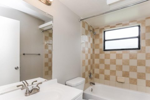 Villa ou maison à louer à Largo, Floride: 3 chambres, 124.95 m2 № 2420461 - photo 14
