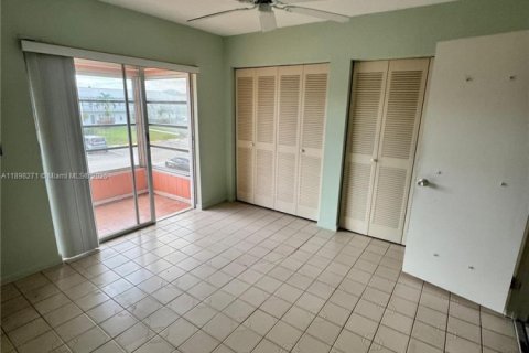 Condominio en alquiler en West Palm Beach, Florida, 1 dormitorio, 52.95 m2 № 1949456 - foto 11